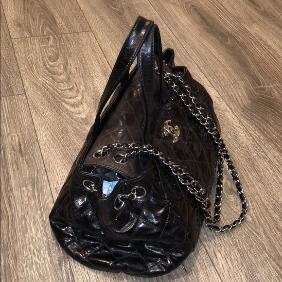 CHANEL AGED CALFSKN QUILTED BOWLER STYLE TOTE BAG - Picture 2 of 12